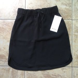 Lululemon in the fly woven skirt NWT